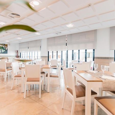 Apartamentos Loar Ferreries Bagian luar foto